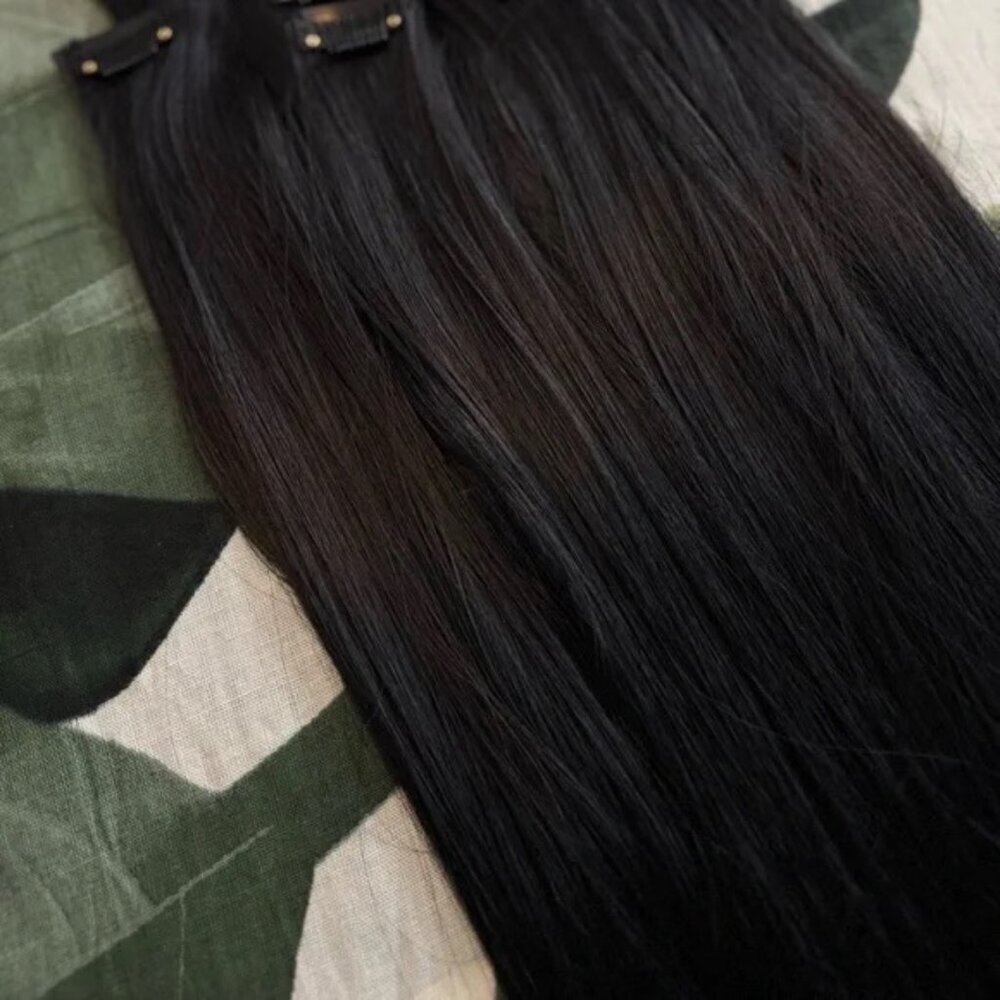 HUMAN HAIR BLEND 24 In Black Clip in Hair Extensions Straight Beautiful Hair - Picture 3 of 6